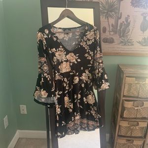 Black & Salmon Baby Doll Dress w Ruffle Sleeve